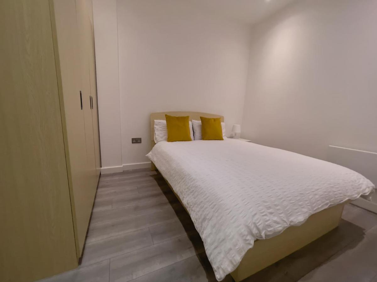 Lovely 2 Double Bedroom Flat With Free Parking - At The Atrium Mk 밀턴 케인즈 외부 사진