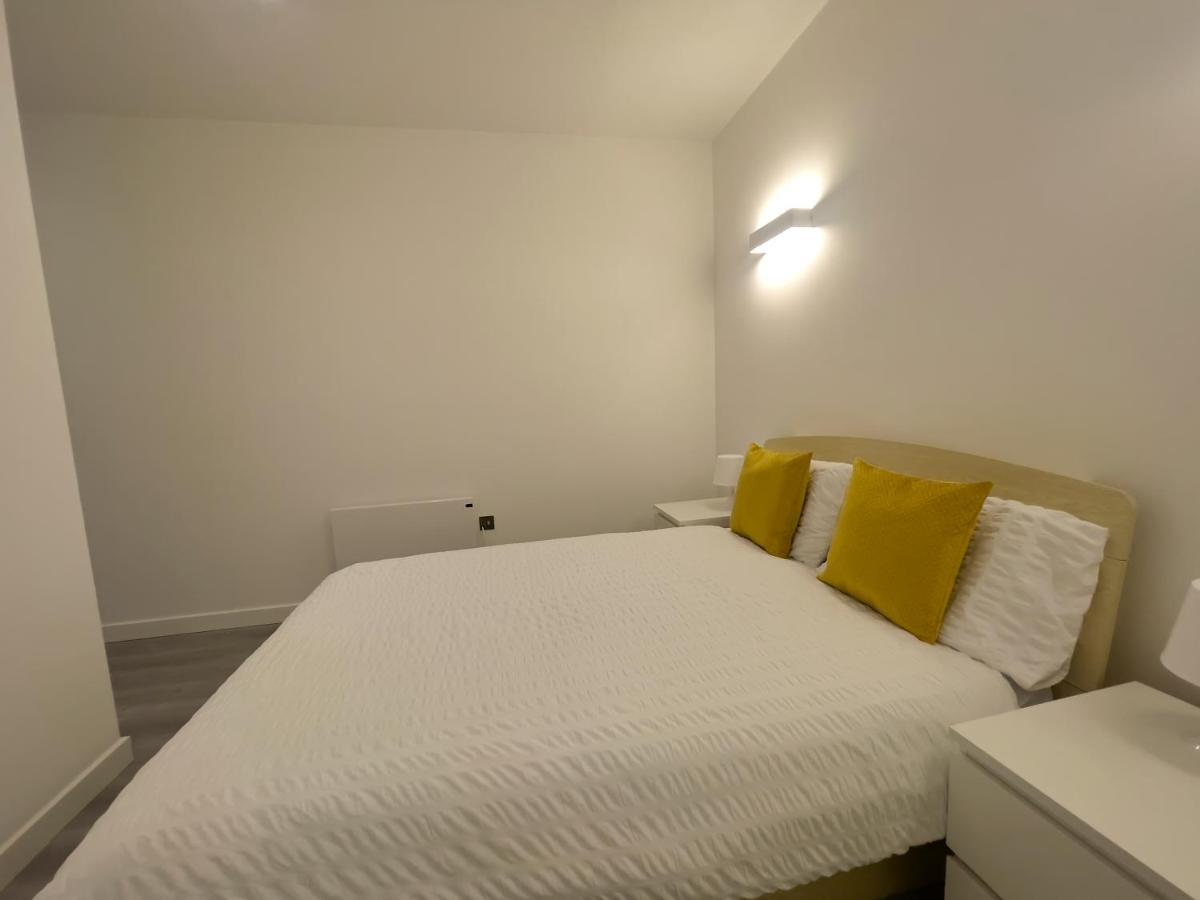 Lovely 2 Double Bedroom Flat With Free Parking - At The Atrium Mk 밀턴 케인즈 외부 사진