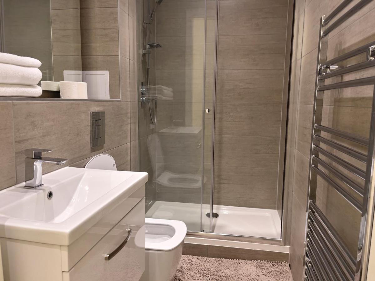 Lovely 2 Double Bedroom Flat With Free Parking - At The Atrium Mk 밀턴 케인즈 외부 사진