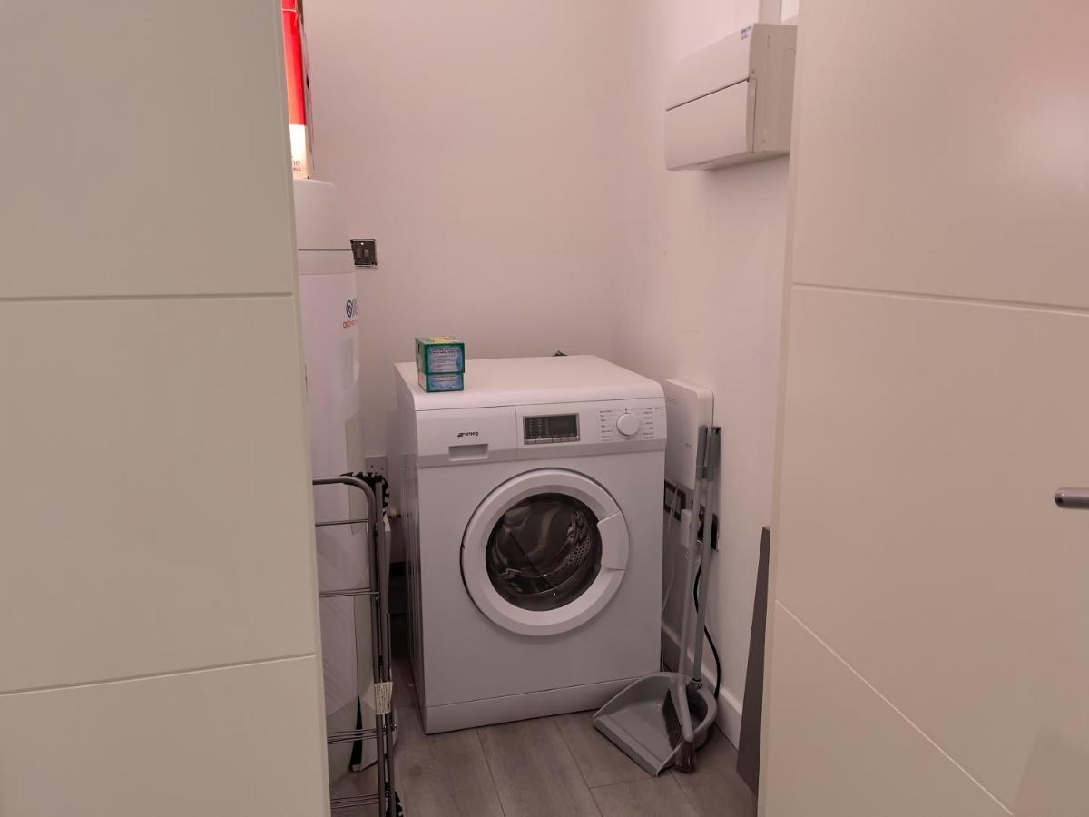 Lovely 2 Double Bedroom Flat With Free Parking - At The Atrium Mk 밀턴 케인즈 외부 사진